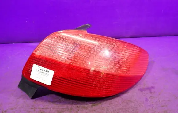 Peugeot 206 Rear/tail lights 2531D