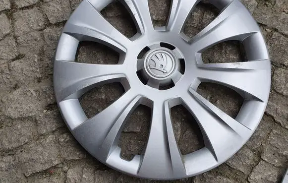 Skoda Kodiaq R17 wheel hub/cap/trim 565601147