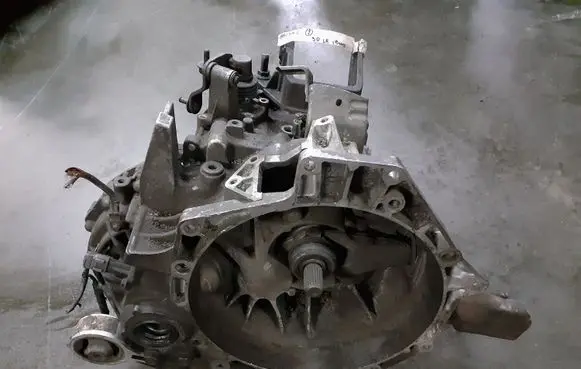 Manual 6 speed gearbox