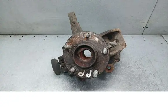 Ford Focus C-MAX Front wheel hub 