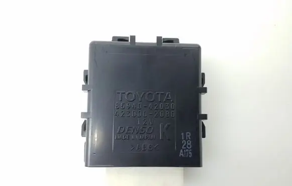 Toyota RAV 4 (XA40) Window wiper interval relay 8594042030