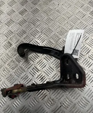 Mercedes-Benz Vito Viano W638 Rear door upper hinge