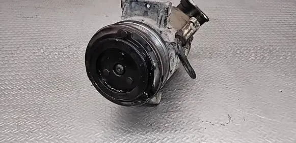 Opel Zafira B Air conditioning (A/C) compressor (pump) 13124752