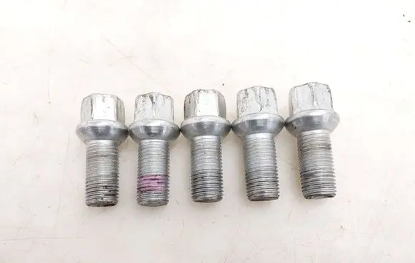 Volkswagen Tiguan Nuts/bolts 
