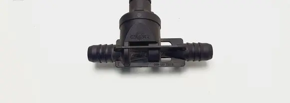 Volkswagen PASSAT B6 Vacuum line/pipe/hose 06B133753D