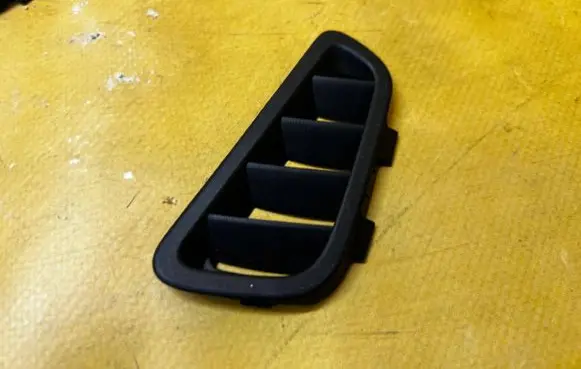 Renault Megane IV Dash center air vent grill 1566674X