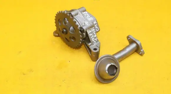 Audi A3 S3 8P Oil pump 