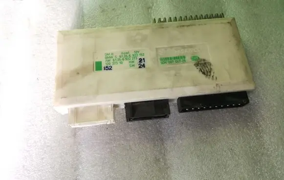 BMW 5 E39 Comfort/convenience module 61356922152 6922152
