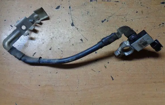 Volkswagen Golf VII Negative earth cable (battery) 5Q0915181E