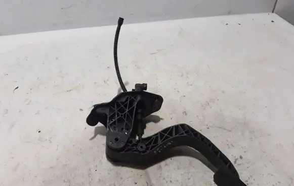 Clutch pedal