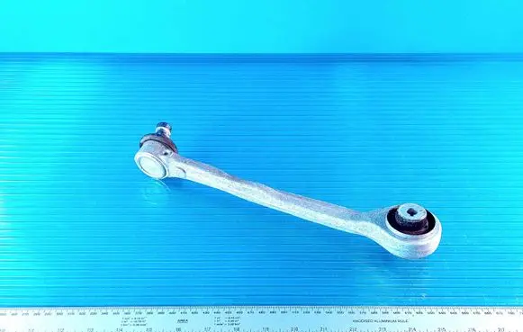 Audi Q7 4M Front control arm 371081