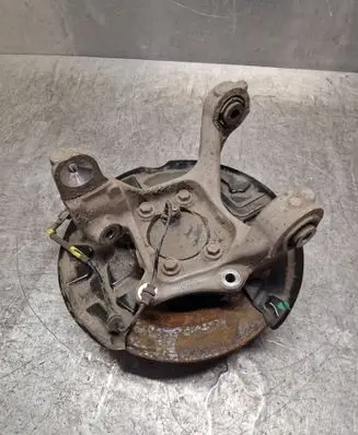Rear wheel hub