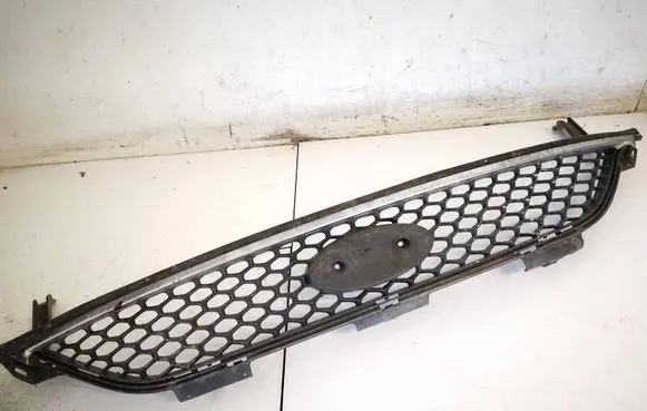 Ford Focus C-MAX Front grill bm218200a bm21-8200-a