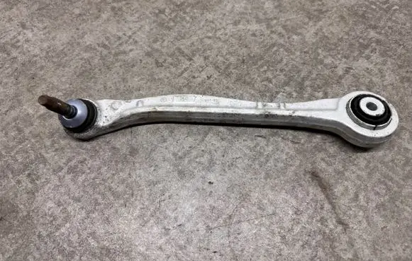 BMW X6M F86 Rear control arm 6796001