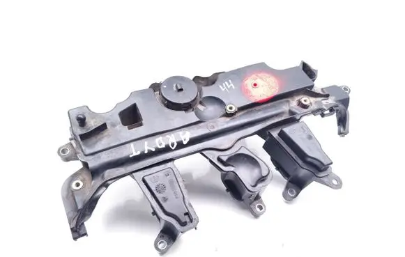 Nissan Navara D23 Rocker cam cover 118304798R