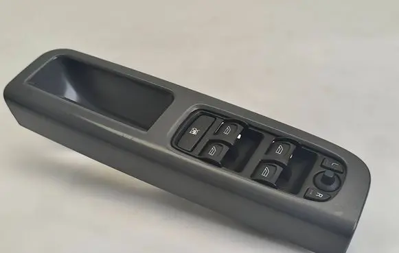 Volvo V50 Electric window control switch 8679473 3865 30773210