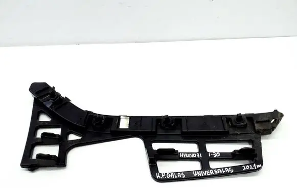 Rear bumper mounting bracket