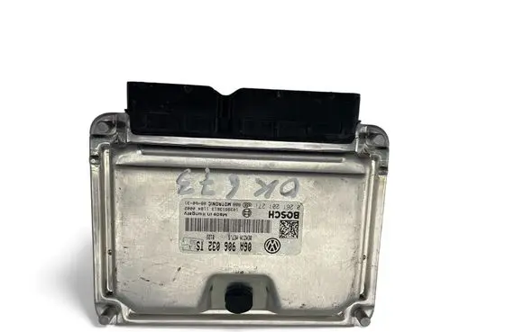 Volkswagen Transporter - Caravelle T5 Engine control unit/module ECU 06A906032TS 0261201271