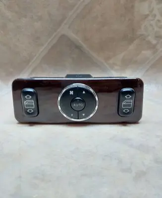 Mercedes-Benz ML W163 Electric window control switch A1638200426 03420620