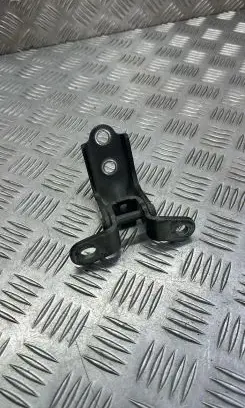 KIA Sportage Front door lower hinge 