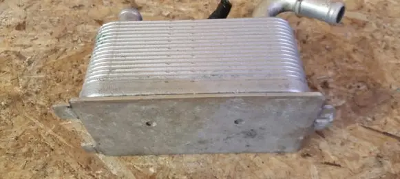 Engine oil radiator