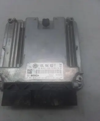 Volkswagen Tiguan Engine control unit/module 03l906022f