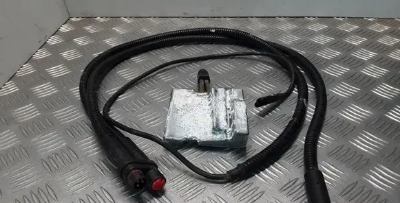 Toyota RAV 4 (XA40) Electric engine pre-heating system (optional) 