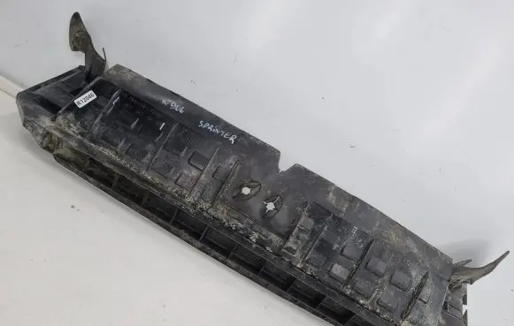 Mercedes-Benz Sprinter W907 W910 Radiator trim a9075050200
