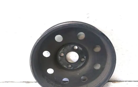 Suzuki Swift I Water pump pulley 