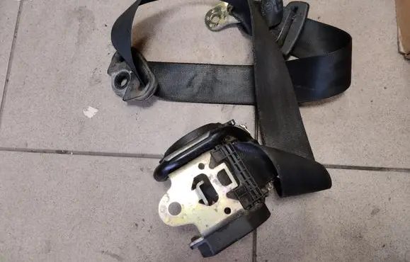 Audi A4 S4 B5 8D Front seatbelt 566185121
