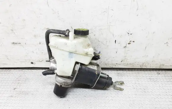 Mercedes-Benz E W211 Master brake cylinder A00043C0312