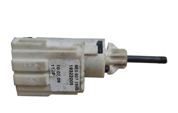 Audi A4 S4 B6 8E 8H Brake pedal sensor switch 8E0927189B 19322005 1775