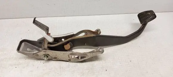Toyota Verso Brake pedal 