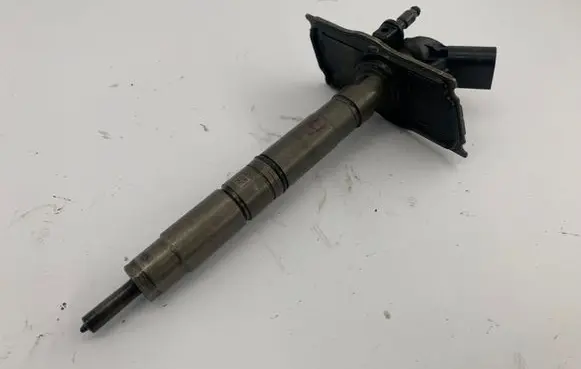 Audi Q7 4L Fuel injector 059130277BE 0986435 0445116015
