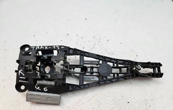 Chevrolet Trax Rear door exterior handle/bracket 13505890