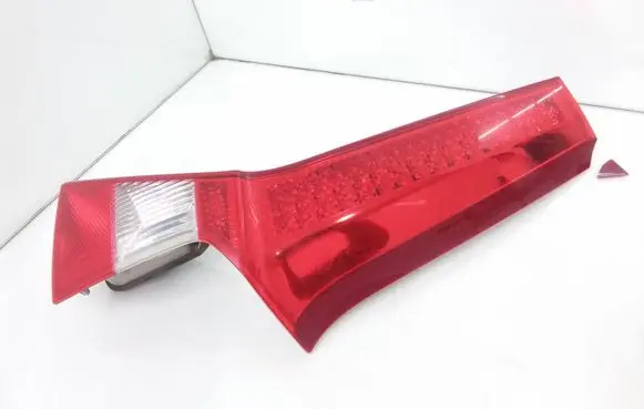 Volvo V70 Rear/tail lights 2ZR00943208