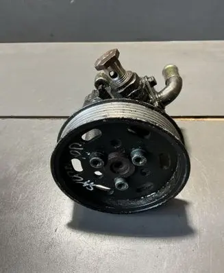 Skoda Octavia Mk1 (1U) Power steering pump 038145255B