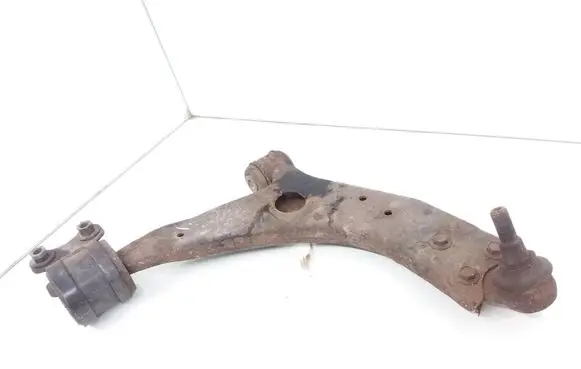 Ford Focus Front lower control arm/wishbone