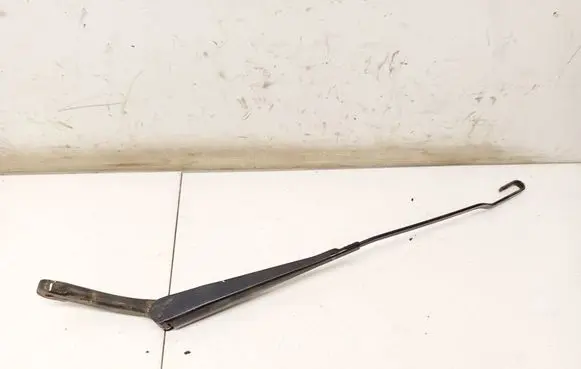 Ford Mondeo Mk III Front wiper blade arm 1S7117526CC