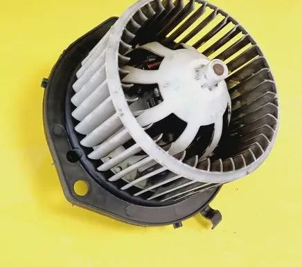 Iveco Daily 35 - 40.10 Heater fan/blower 570630200