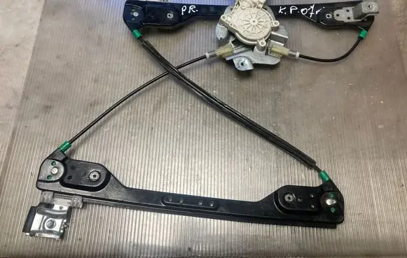 Chrysler 300 - 300C Front door window regulator with motor 994668100 04086320 7746002827