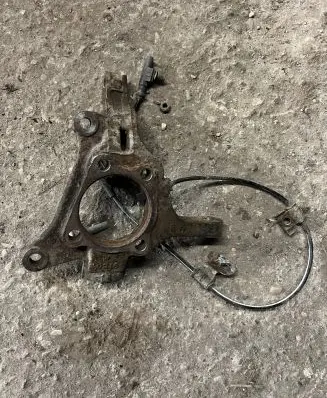 Subaru Outback Front wheel hub spindle knuckle
