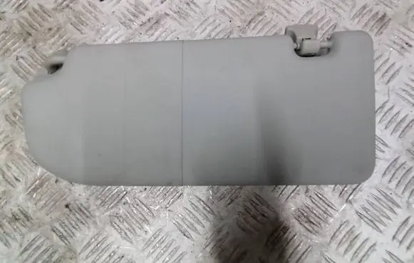 MG ZS Sun visor