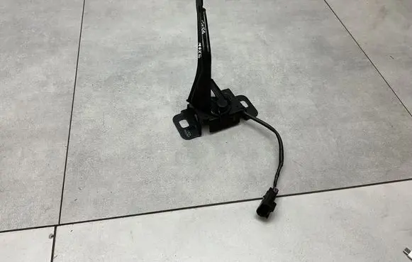 Opel Mokka Engine bonnet/hood lock/latch loop/hook 42525394