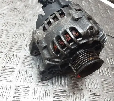 Volkswagen Polo Generator/alternator 03D903025D SG8B023 25425770