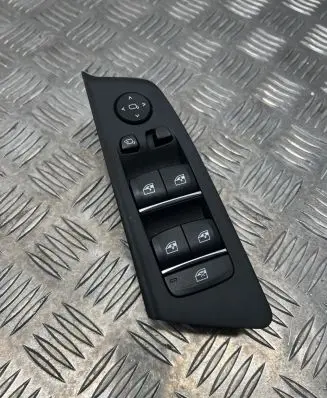 BMW 5 G30 G31 Electric window control switch 6832729 L20580