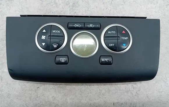 Nissan Tiida C11 Climate control/heater control trim 27500EM00A