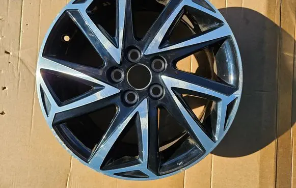 Toyota Yaris XP210 R16 alloy rim PW4570D004 PW457-0D004