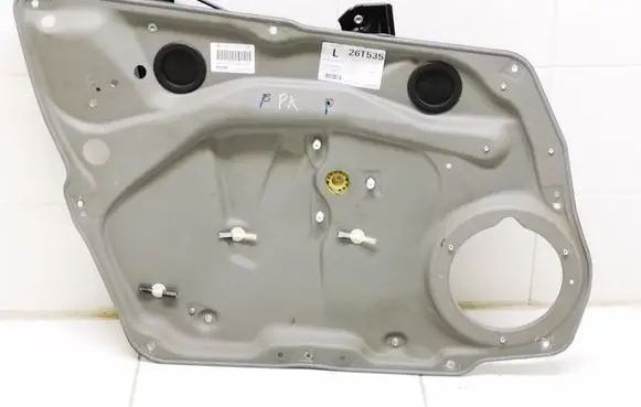 Front window lifting mechanism without motor