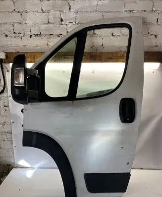 Peugeot Boxer Front door